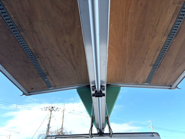 日野レンジャーアルミウイング中型（4t）[写真15]