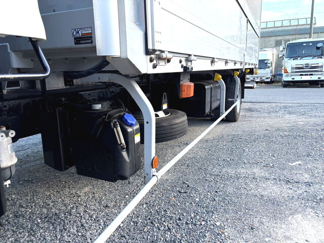 日野レンジャーアルミウイング中型（4t）[写真17]