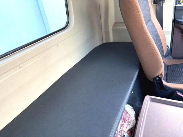 日野レンジャーアルミウイング中型（4t）[写真37]