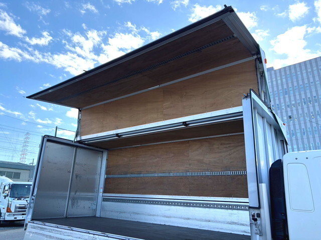 日野レンジャーアルミウイング中型（4t）[写真05]