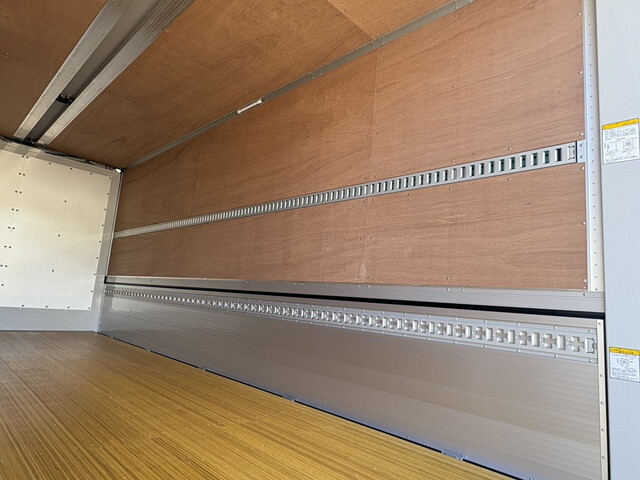 日野レンジャーアルミウイング中型（4t）[写真14]