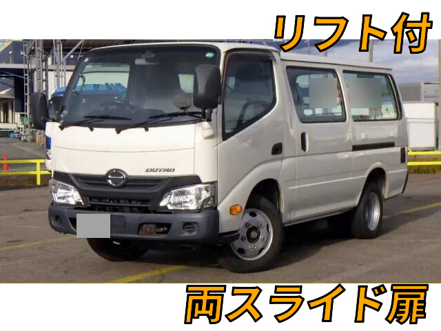 日野デュトロルートバン小型（2t・3t）[写真01]
