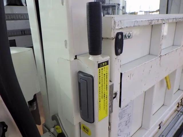 日野デュトロルートバン小型（2t・3t）[写真38]