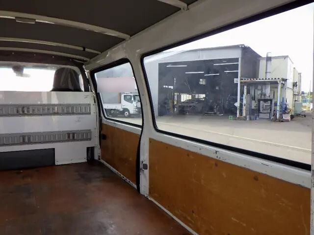 日野デュトロルートバン小型（2t・3t）[写真08]