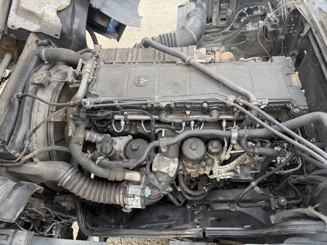 三菱ふそうスーパーグレートトレーラーヘッド（トラクターヘッド）大型（10t）[写真06]