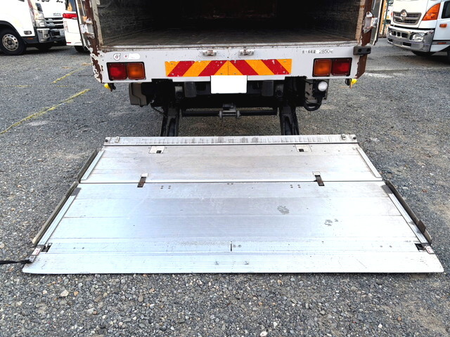 いすゞフォワードアルミウイング中型（4t）[写真10]