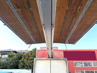 いすゞフォワードアルミウイング中型（4t）[写真14]