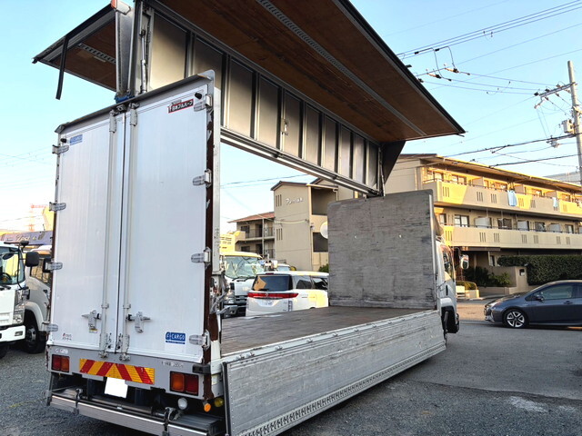 いすゞフォワードアルミウイング中型（4t）[写真02]