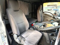 いすゞフォワードアルミウイング中型（4t）[写真29]