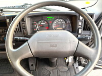 いすゞフォワードアルミウイング中型（4t）[写真32]