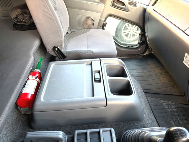 いすゞフォワードアルミウイング中型（4t）[写真35]