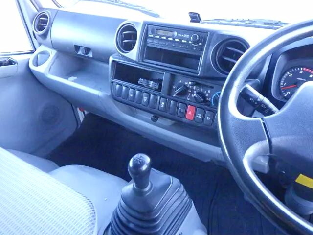 トヨタトヨエースルートバン小型（2t・3t）[写真27]