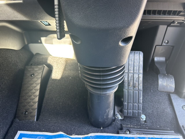 三菱ふそうスーパーグレートトレーラーヘッド（トラクターヘッド）大型（10t）[写真17]