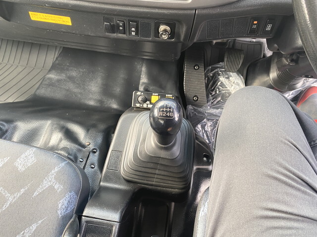 日野レンジャーダンプ中型（4t）[写真12]