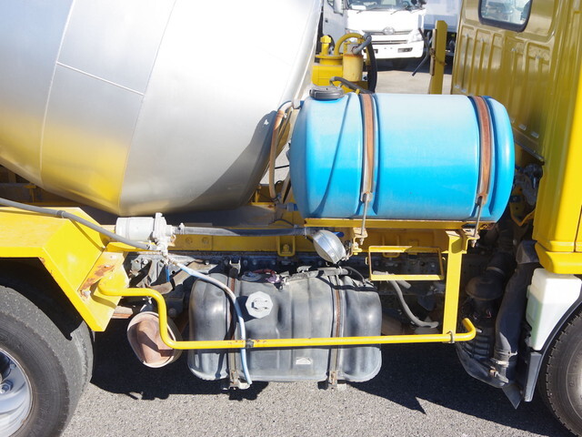 いすゞエルフミキサー車（コンクリートミキサー）小型（2t・3t）[写真17]