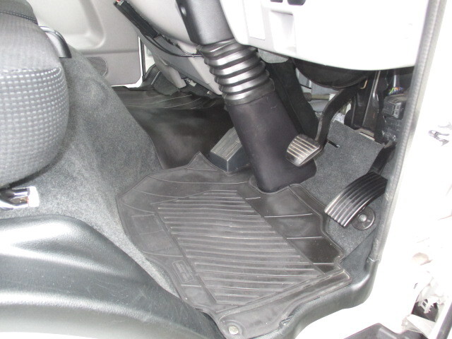 三菱ふそうキャンター冷凍車（冷蔵車）小型（2t・3t）[写真26]