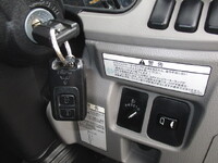 三菱ふそうキャンター冷凍車（冷蔵車）小型（2t・3t）[写真28]