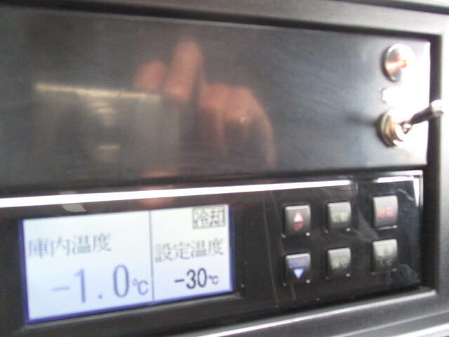 三菱ふそうキャンター冷凍車（冷蔵車）小型（2t・3t）[写真34]