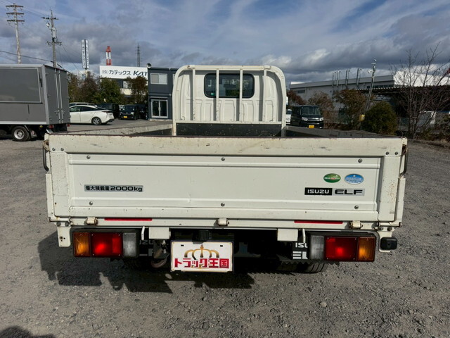 いすゞエルフ平ボディ小型（2t・3t）[写真11]