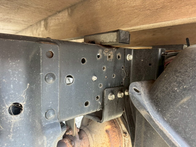 いすゞエルフ平ボディ小型（2t・3t）[写真25]