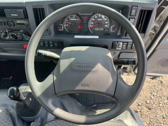 いすゞエルフ平ボディ小型（2t・3t）[写真33]