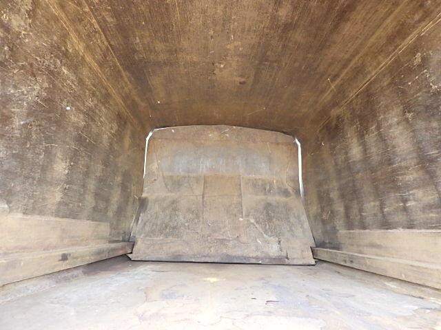 いすゞギガパッカー車（塵芥車）大型（10t）[写真10]