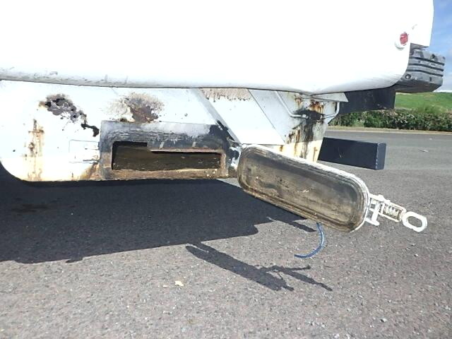 いすゞギガパッカー車（塵芥車）大型（10t）[写真13]