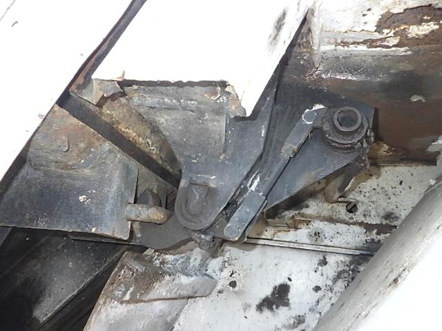 いすゞギガパッカー車（塵芥車）大型（10t）[写真16]