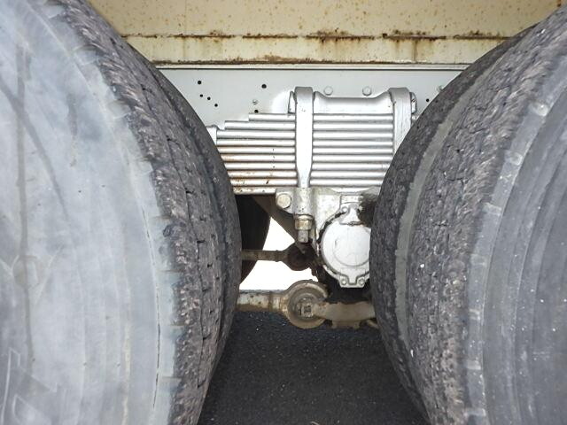 いすゞギガパッカー車（塵芥車）大型（10t）[写真20]