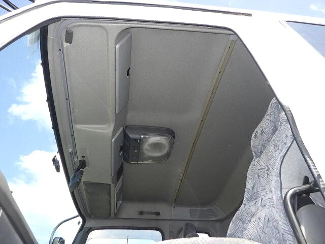 いすゞギガパッカー車（塵芥車）大型（10t）[写真23]