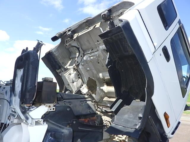 いすゞギガパッカー車（塵芥車）大型（10t）[写真31]