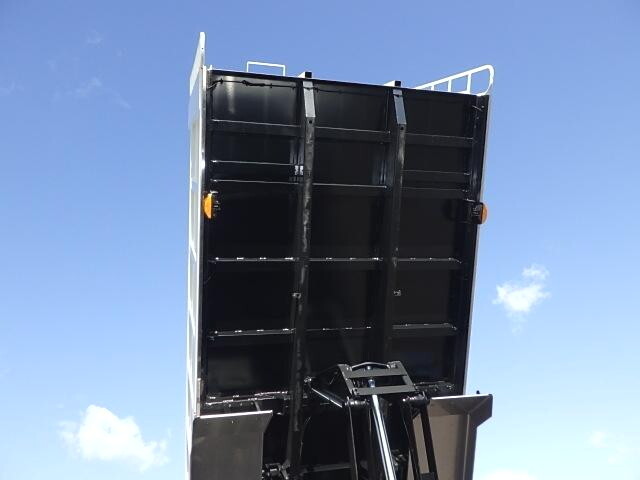 日野プロフィア深ダンプ（土砂禁ダンプ）大型（10t）[写真14]