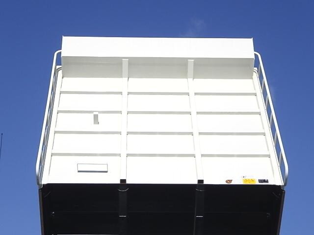 日野プロフィア深ダンプ（土砂禁ダンプ）大型（10t）[写真18]