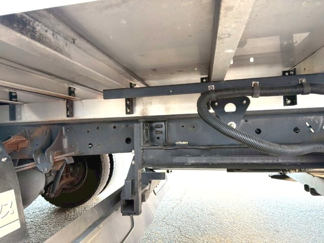 日野レンジャー冷凍車（冷蔵車）中型（4t）[写真14]