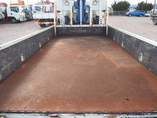 三菱ふそうキャンタークレーン3段小型（2t・3t）[写真18]