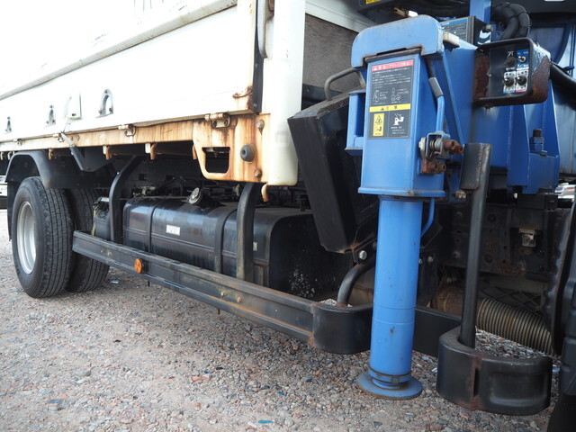 三菱ふそうキャンタークレーン3段小型（2t・3t）[写真20]