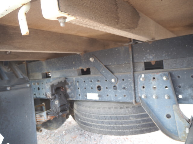 三菱ふそうキャンタークレーン3段小型（2t・3t）[写真26]