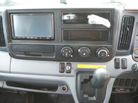 三菱ふそうキャンタークレーン3段小型（2t・3t）[写真37]