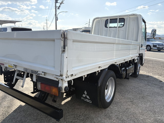 三菱ふそうキャンター平ボディ小型（2t・3t）[写真19]