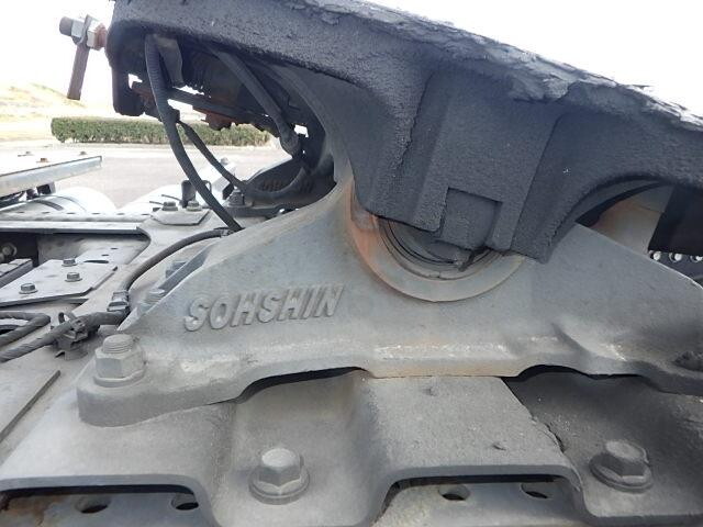 日野プロフィアトレーラーヘッド（トラクターヘッド）大型（10t）[写真10]