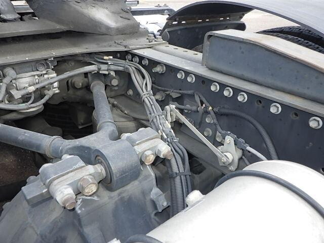 日野プロフィアトレーラーヘッド（トラクターヘッド）大型（10t）[写真13]