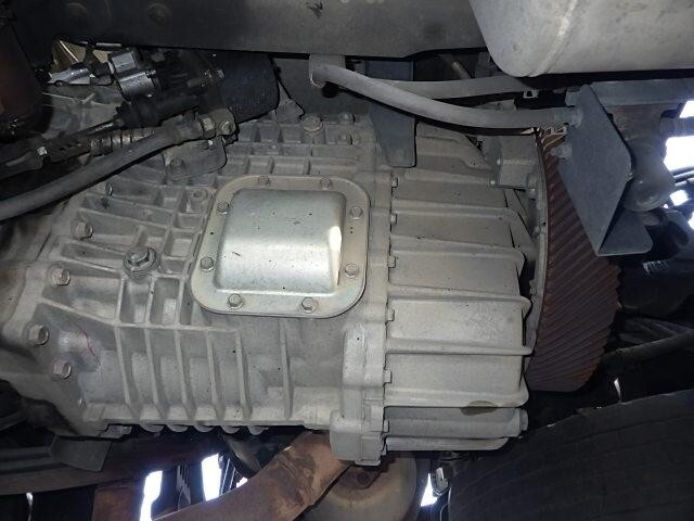 日野プロフィアトレーラーヘッド（トラクターヘッド）大型（10t）[写真16]