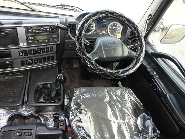 日野プロフィアトレーラーヘッド（トラクターヘッド）大型（10t）[写真24]