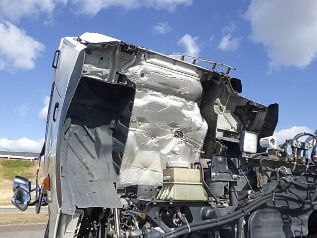 日野プロフィアトレーラーヘッド（トラクターヘッド）大型（10t）[写真31]