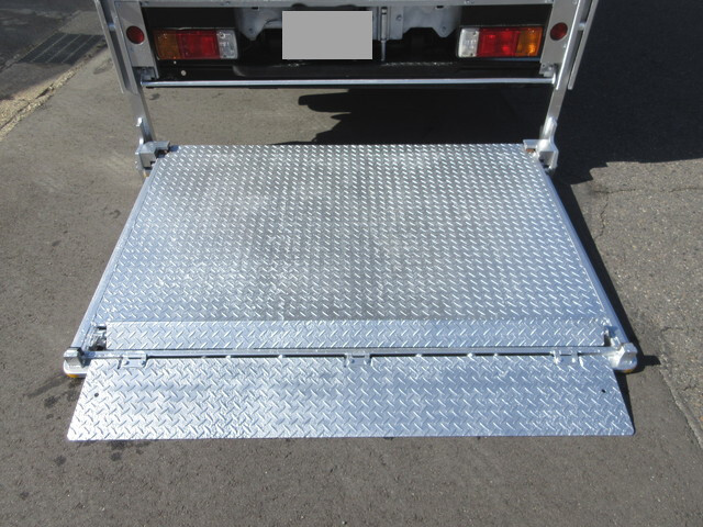 トヨタトヨエースアルミバン小型（2t・3t）[写真13]