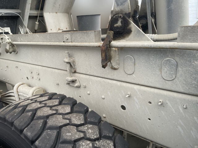 いすゞギガダンプ大型（10t）[写真18]