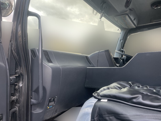 いすゞギガダンプ大型（10t）[写真30]