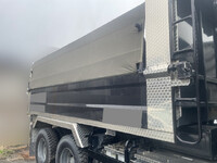 いすゞギガダンプ大型（10t）[写真06]