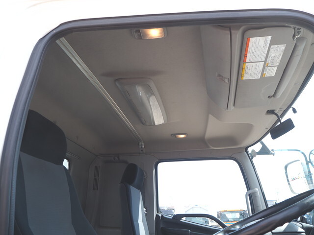 日野レンジャーアルミウイング中型（4t）[写真36]