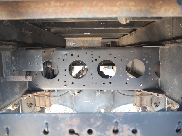 いすゞフォワード平ボディ増トン（6t・8t）[写真21]